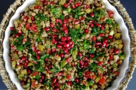 Yeşil Mercimek Salatası: Lezzetli ve Sağlıklı Tarifler