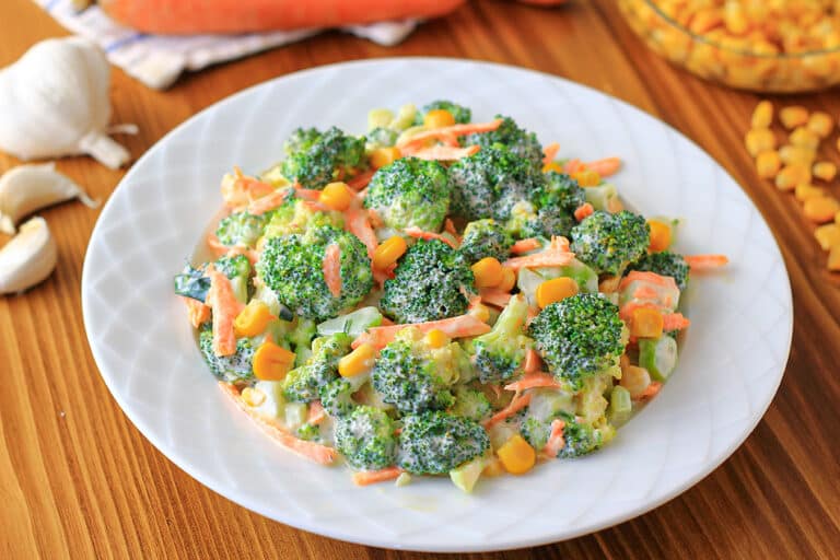Kremalı Brokoli Salatası